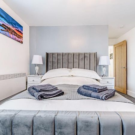 Tower Apartment Вітбі Екстер'єр фото