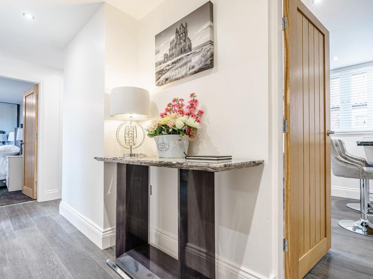 Tower Apartment Вітбі Екстер'єр фото