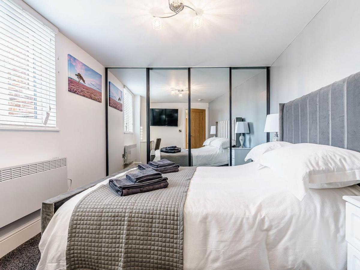 Tower Apartment Вітбі Екстер'єр фото